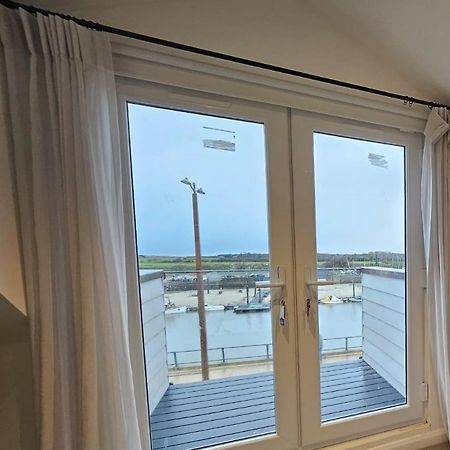 River Breeze Balcony 4 ليتلهامبتون المظهر الخارجي الصورة